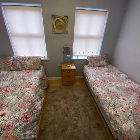 Bambz Apartment 3-3